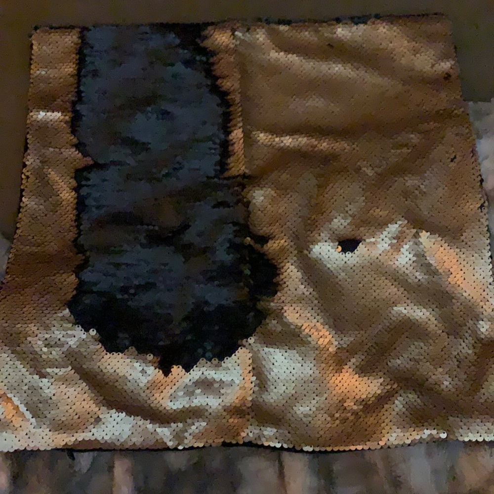 Sensory sequined pillow case